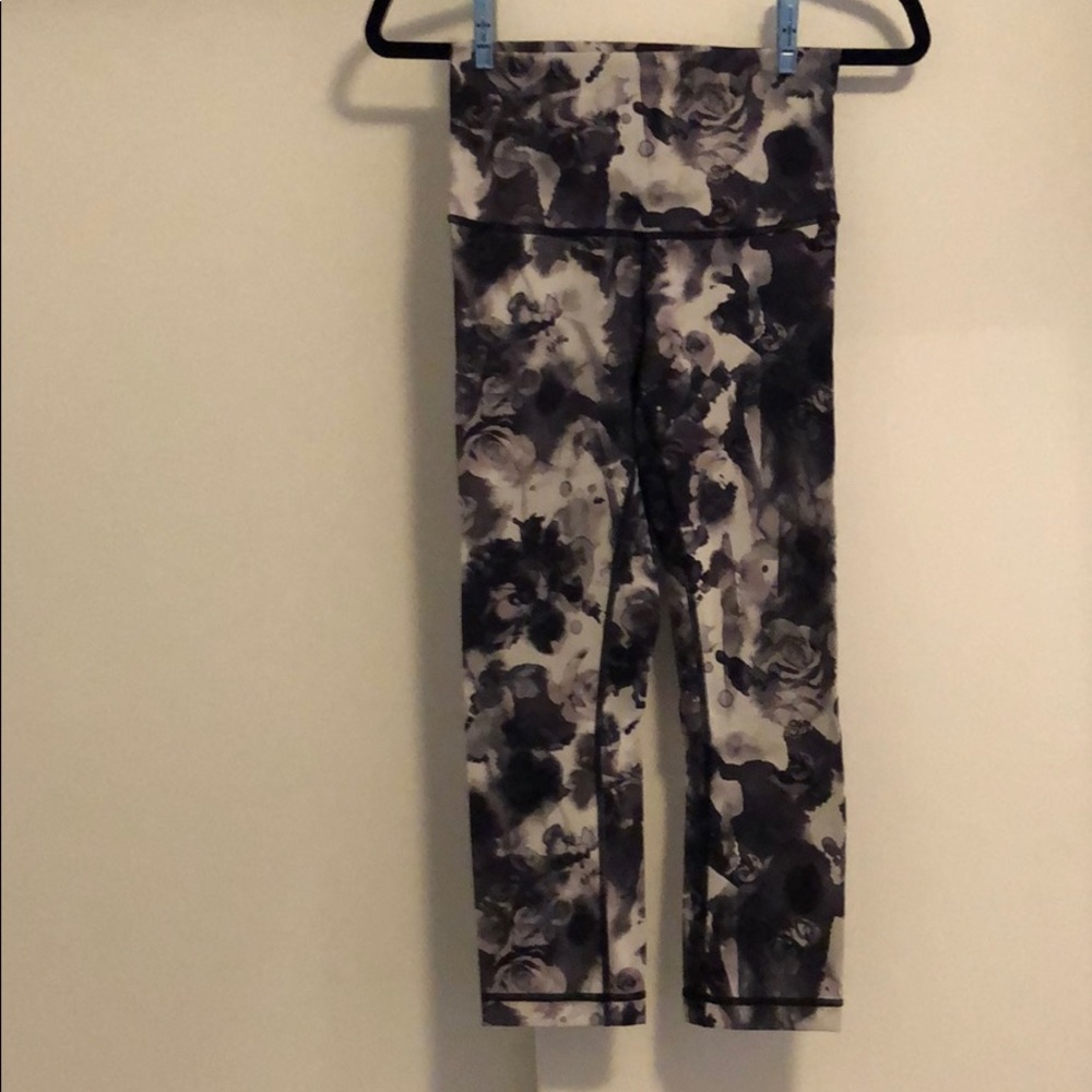 Lululemon Cropped Legging